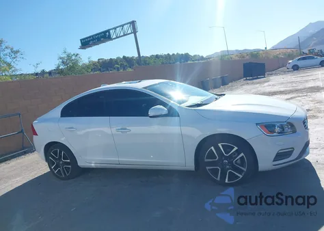 2017 Volvo S60 T5 Dynamic из США, поврежденный, VIN YV126MFL7H2432658